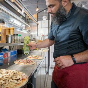 yohann le 2nd Pizzaiolo des pizzas Etxeko à Biarritz